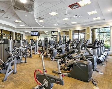 9844 Venezia Circle - Photo Thumbnail 46