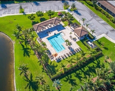 9844 Venezia Circle - Photo Thumbnail 47