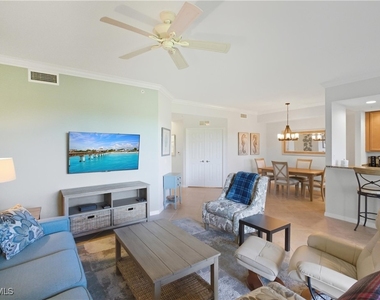 9844 Venezia Circle - Photo Thumbnail 9