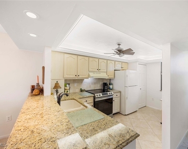 260 Seaview Court - Photo Thumbnail 7