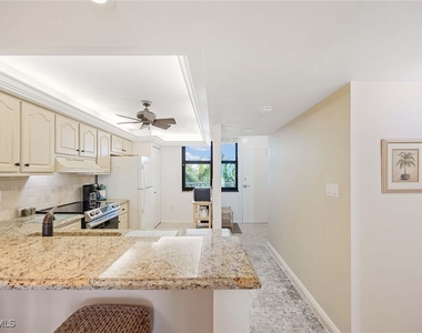 260 Seaview Court - Photo Thumbnail 6