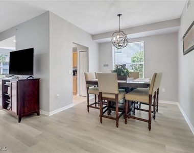 11601 Navarro Way - Photo Thumbnail 5