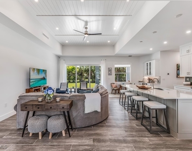 1245 Imperial Drive - Photo Thumbnail 3