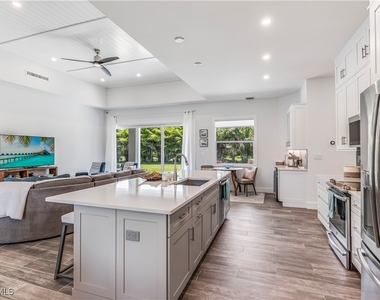 1245 Imperial Drive - Photo Thumbnail 7
