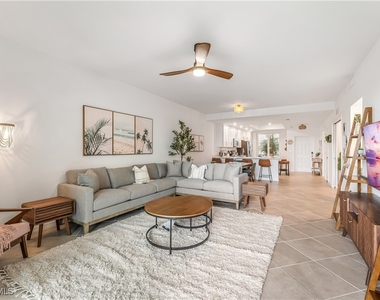 15930 Grassland Lane - Photo Thumbnail 7