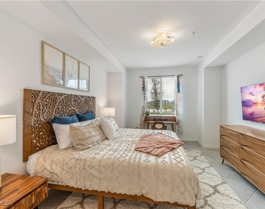 15930 Grassland Lane - Photo Thumbnail 14