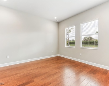11847 Hydrangea Place - Photo Thumbnail 15
