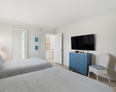 3443 Gulf Shore Boulevard N - Photo Thumbnail 29