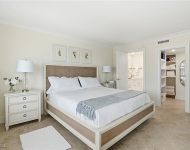 3443 Gulf Shore Boulevard N - Photo Thumbnail 23