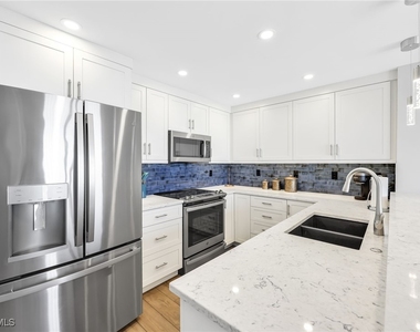 9653 Gulf Shore Drive - Photo Thumbnail 14