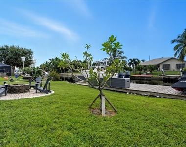 6163 Plumosa Avenue - Photo Thumbnail 47