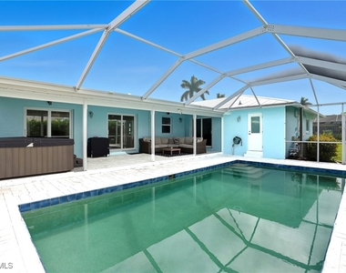 6163 Plumosa Avenue - Photo Thumbnail 39