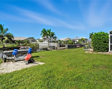 6163 Plumosa Avenue - Photo Thumbnail 41
