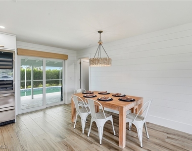 6163 Plumosa Avenue - Photo Thumbnail 19