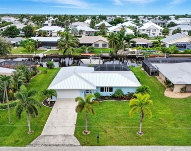 6163 Plumosa Avenue - Photo Thumbnail 3