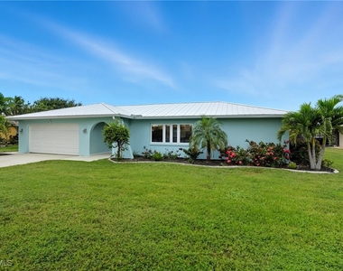 6163 Plumosa Avenue - Photo Thumbnail 2