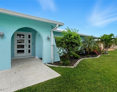 6163 Plumosa Avenue - Photo Thumbnail 7