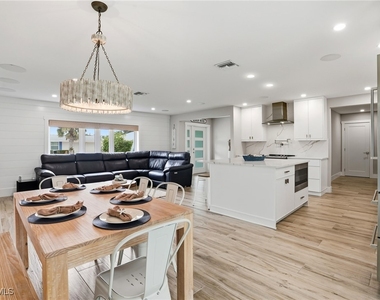 6163 Plumosa Avenue - Photo Thumbnail 20