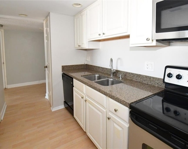 51 Island Way - Photo Thumbnail 13