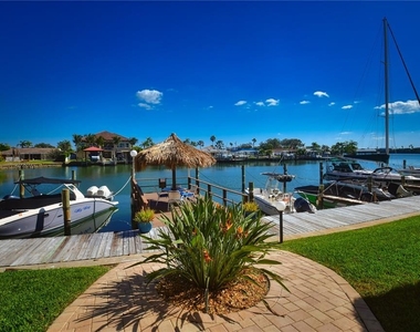 51 Island Way - Photo Thumbnail 20