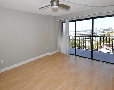 51 Island Way - Photo Thumbnail 7