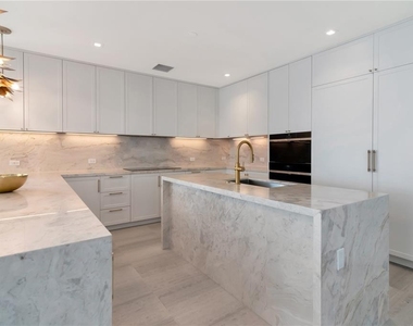 3101 W Bayshore Boulevard - Photo Thumbnail 2