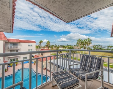 2900 Gulf Boulevard - Photo Thumbnail 8