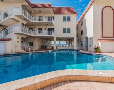 2900 Gulf Boulevard - Photo Thumbnail 28