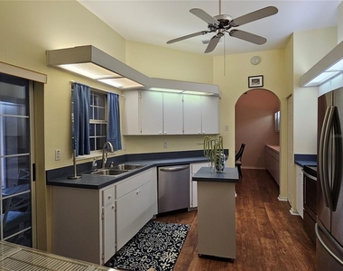 7867 Sw 115th Loop - Photo Thumbnail 16
