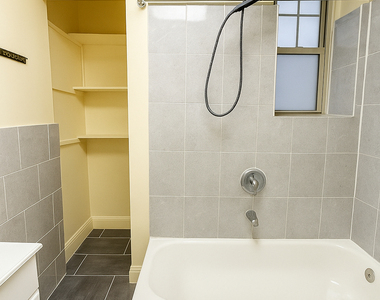 2345 Ocean Avenue - Photo Thumbnail 7
