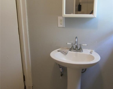1602 Sw Williston Road - Photo Thumbnail 7