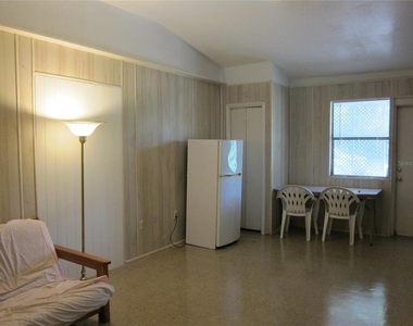 1602 Sw Williston Road - Photo Thumbnail 4