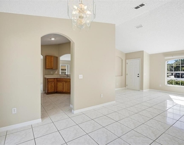 106 La Mancha Drive - Photo Thumbnail 16