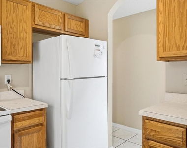 106 La Mancha Drive - Photo Thumbnail 21