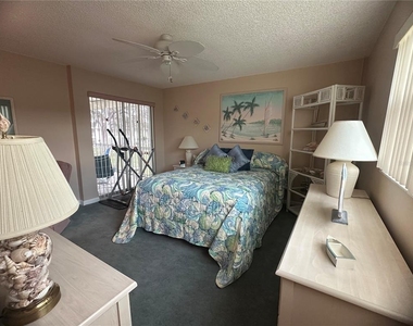 202 46th Avenue Terrace W - Photo Thumbnail 6