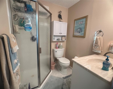 202 46th Avenue Terrace W - Photo Thumbnail 7
