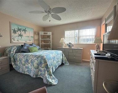 202 46th Avenue Terrace W - Photo Thumbnail 5