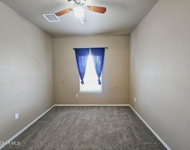 12185 Copper Valley Lane - Photo Thumbnail 17