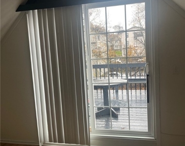 1108 Madison Street - Photo Thumbnail 7