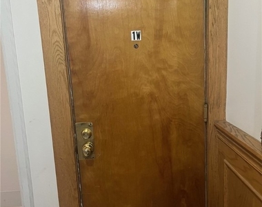1108 Madison Street - Photo Thumbnail 2