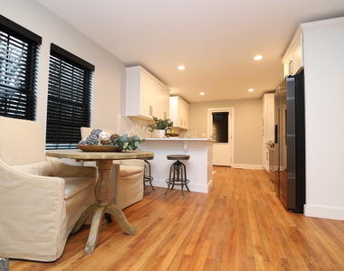 1007 Vernon Street - Photo Thumbnail 7