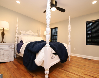 1007 Vernon Street - Photo Thumbnail 17