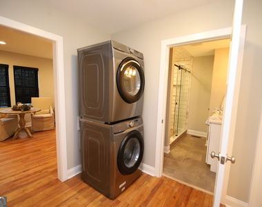 1007 Vernon Street - Photo Thumbnail 11