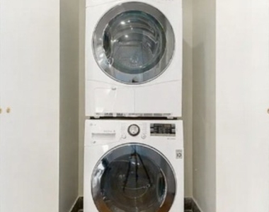 142 Lenox Road - Photo Thumbnail 8