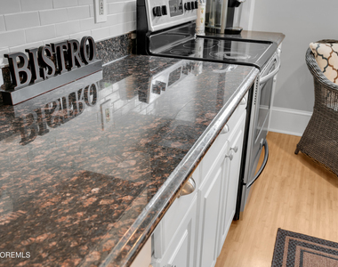 512 Main Avenue - Photo Thumbnail 11