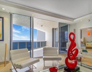 3100 N Ocean Boulevard - Photo Thumbnail 20