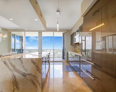 3100 N Ocean Boulevard - Photo Thumbnail 14