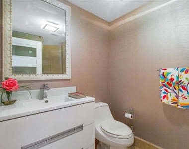 3100 N Ocean Boulevard - Photo Thumbnail 27