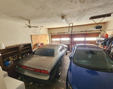 8715 Fairhaven Lane - Photo Thumbnail 10