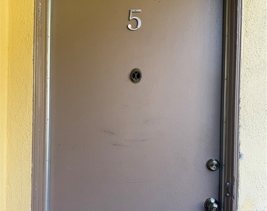337 S Occidental Boulevard - Photo Thumbnail 11